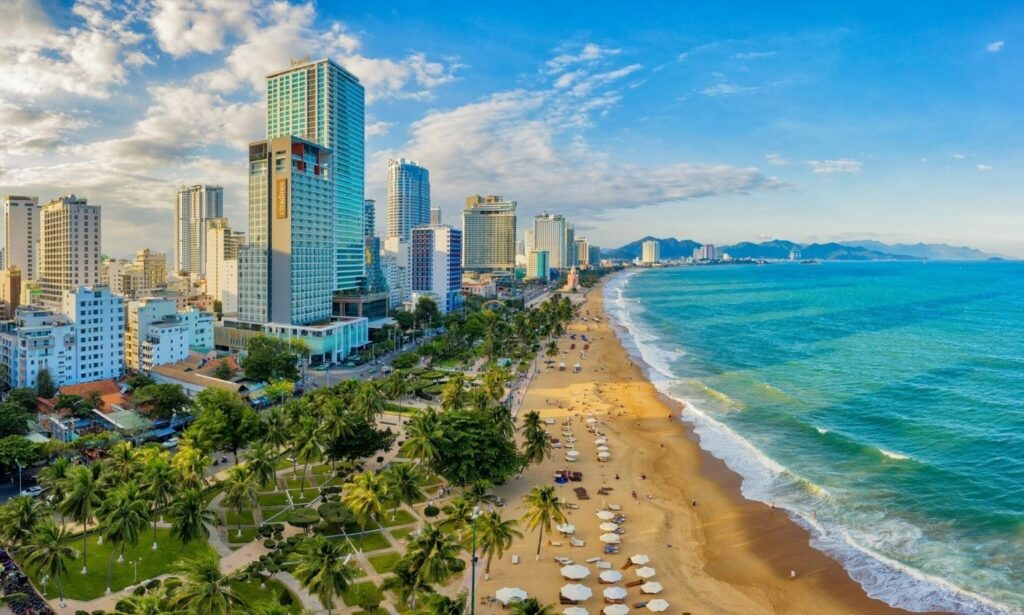 Một góc biển và trời của Nha Trang – Nguồn: Vương Mạnh Cường