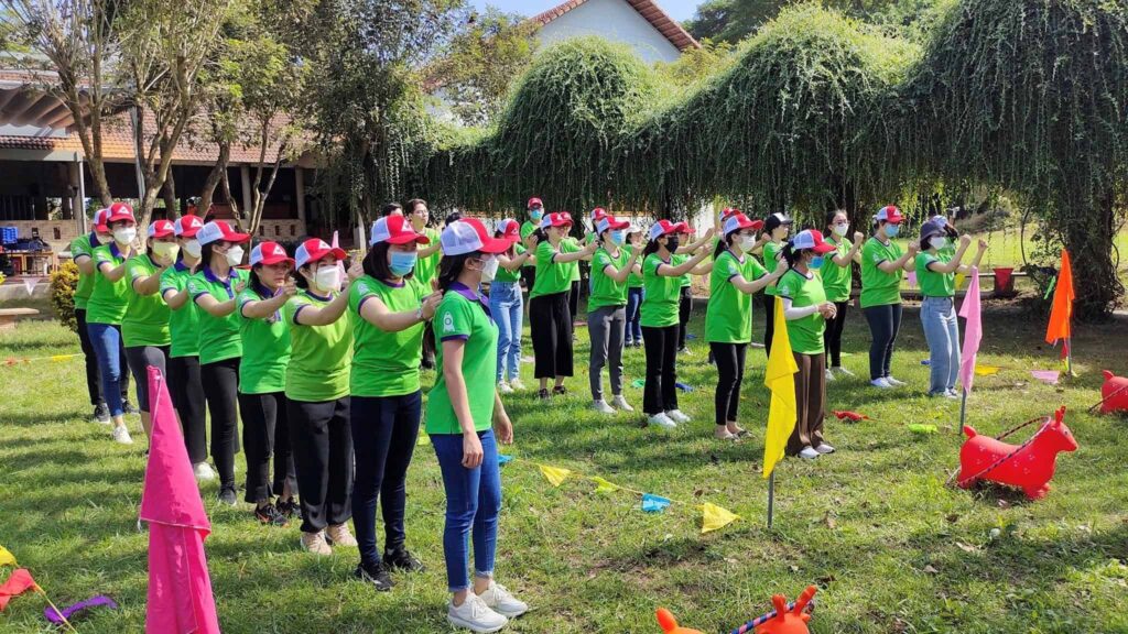 Các trò chơi team building – Nguồn: Suoi Mo Park