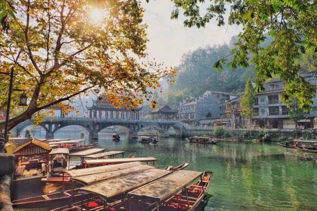 Phượng Hoàng cổ trấn – Nơi vẻ đẹp mê đắm lòng người – Nguồn :Flicker.com Phượng Hoàng cổ trấn - Nơi vẻ đẹp mê đắm lòng người - Nguồn :Flicker.com