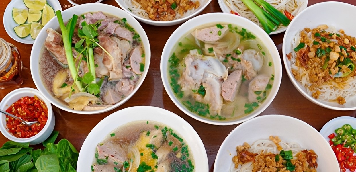 Những tô phở thơm ngon. đậm đà, với sợi phở dai mềm - Nguồn: shopeefood.vn