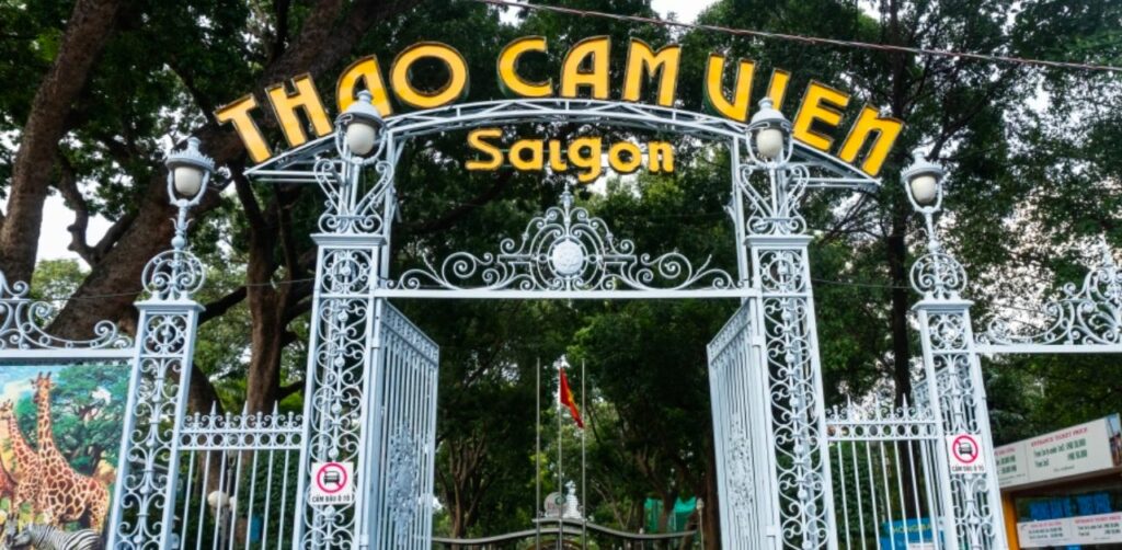 Thảo Cầm Viên Sài Gòn nằm đối diện với Dinh Độc Lập – Nguồn: Internet