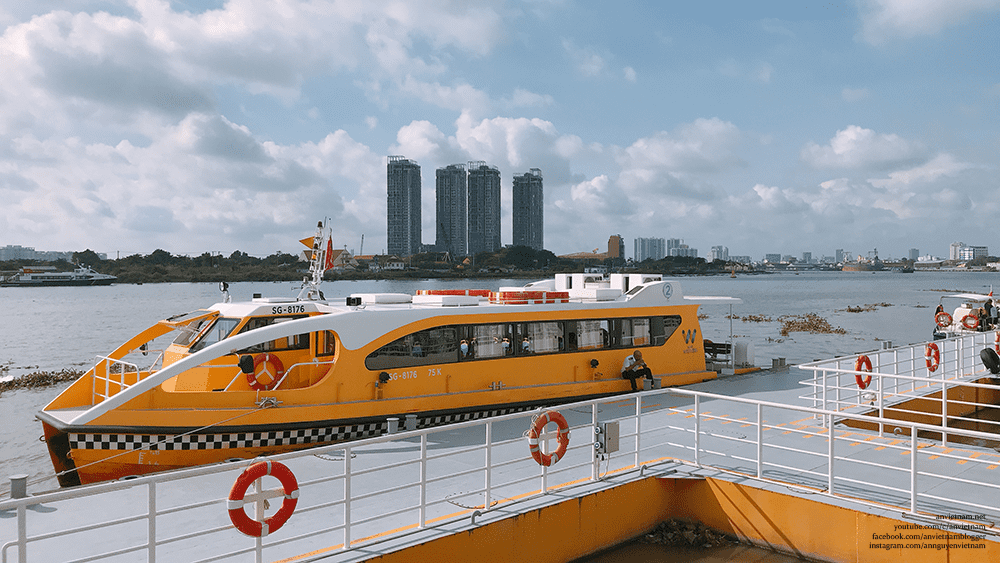 Saigon Waterbus ra đời như một phương tiện công cộng thay thế cho các phương tiện đường bộ - Nguồn: Internet