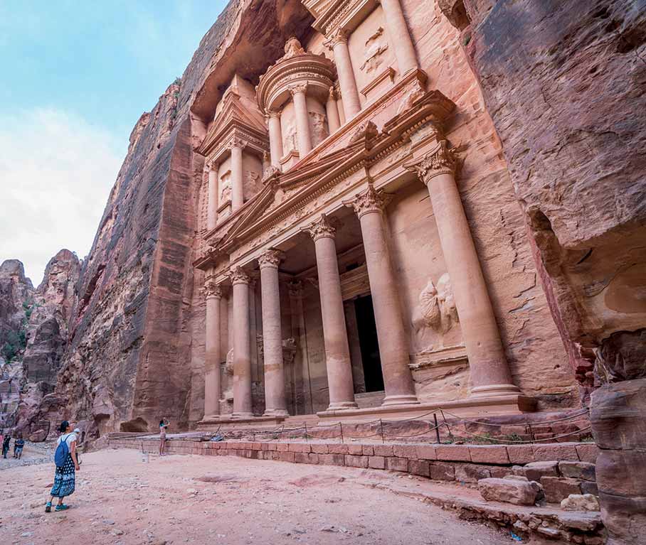 Nơi đây từng được dùng làm lăng mộ cho vua và hoàng hậu Nabatean