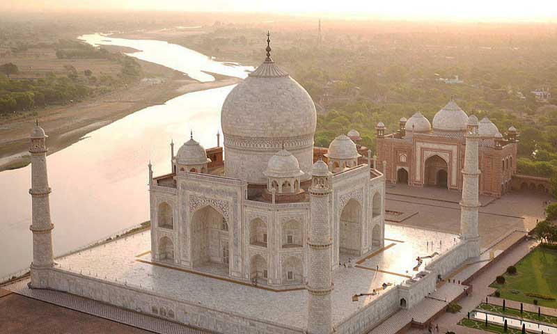 Lăng Taj Mahal của Ấn Độ là một kỳ quan thế giới 