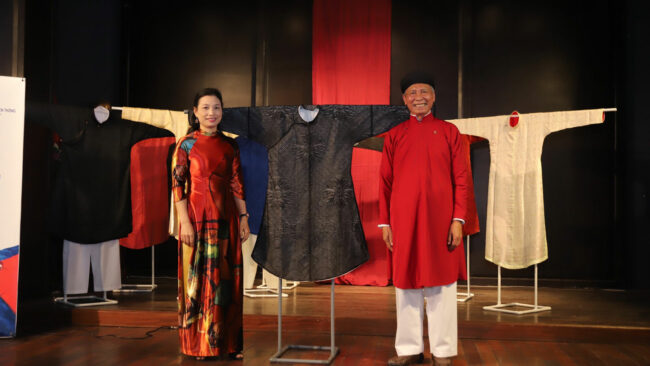 ao-dai-viet-nam-tuyet-tac-van-hoa-dan-toc