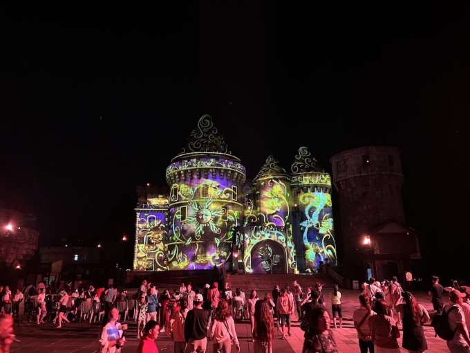 Phiên bản nâng cấp của show trình diễn 3D mapping này đã được cải thiện về nội dung, hình ảnh và kỹ xảo - Nguồn: Internet